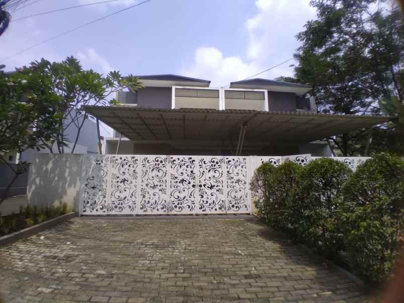 dijual rumah m kahfi