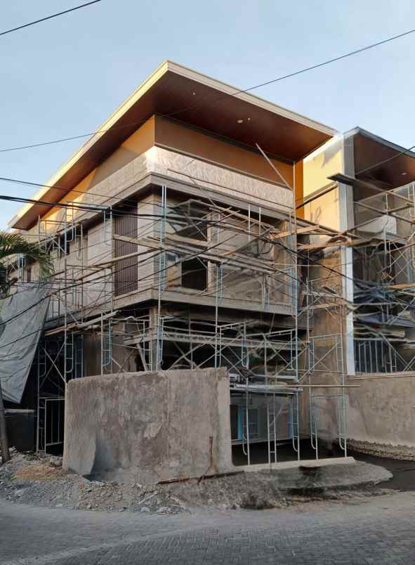 dijual rumah manyar jaya