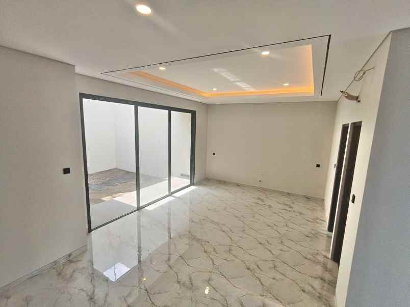 dijual rumah manyar kertoarjo