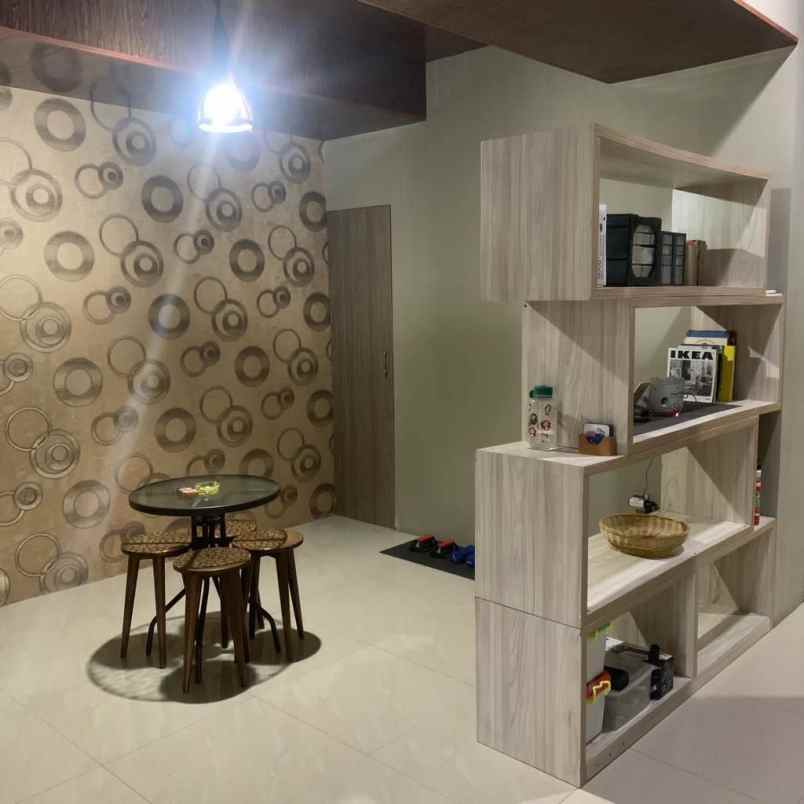 dijual rumah menteng atas