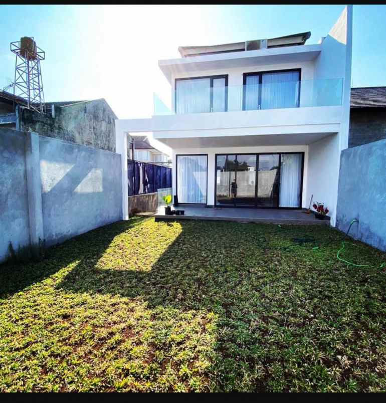 dijual rumah mewah modern di sayap setiabudi bandung