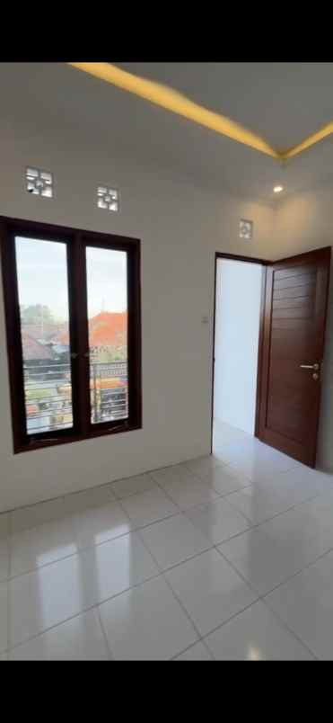 dijual rumah minimalis lokasi sesetan