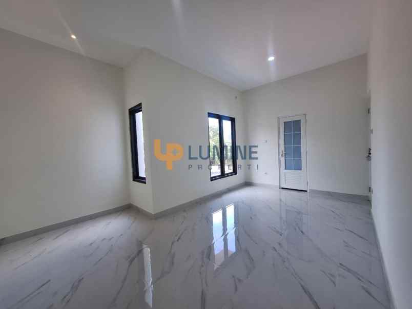 dijual rumah minomartani