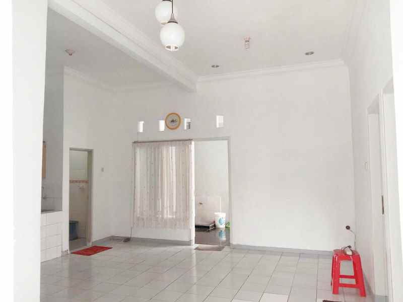 dijual rumah mutiara citra asri