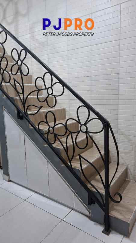 dijual rumah mutiara gading city