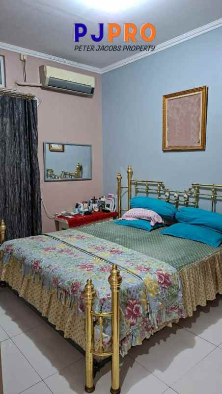 dijual rumah mutiara gading city