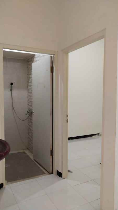 dijual rumah nirwana eksekutif