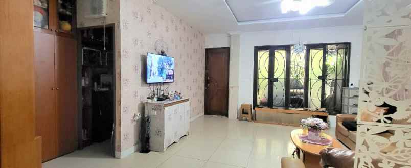 dijual rumah permata taman palem