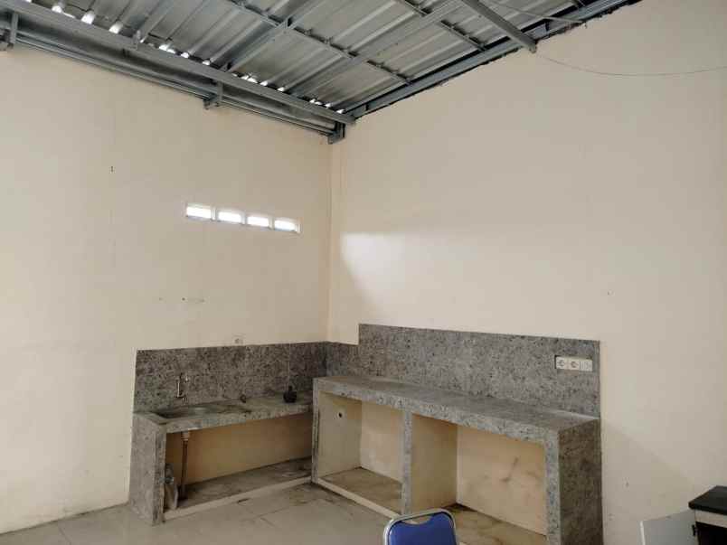 dijual rumah perum nirwana ketapang 1