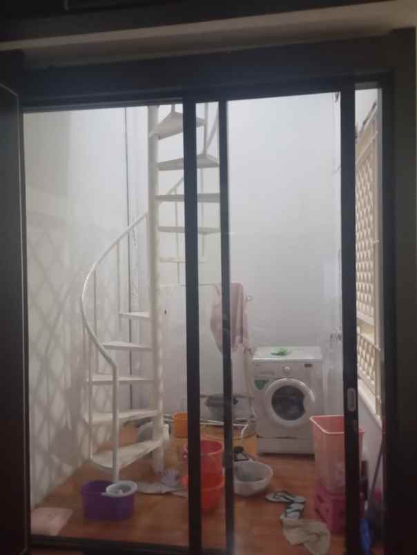 dijual rumah perumahan jatinegara baru