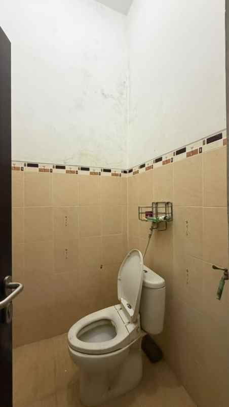 dijual rumah perumahan landungsari dau