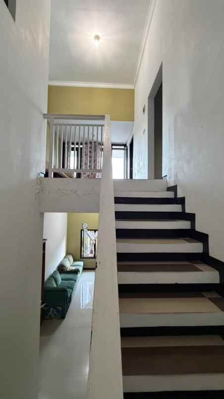 dijual rumah perumahan landungsari dau