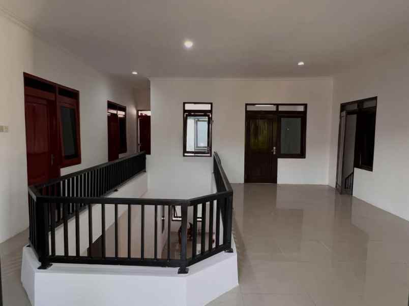 dijual rumah perumahan rungkut harapan