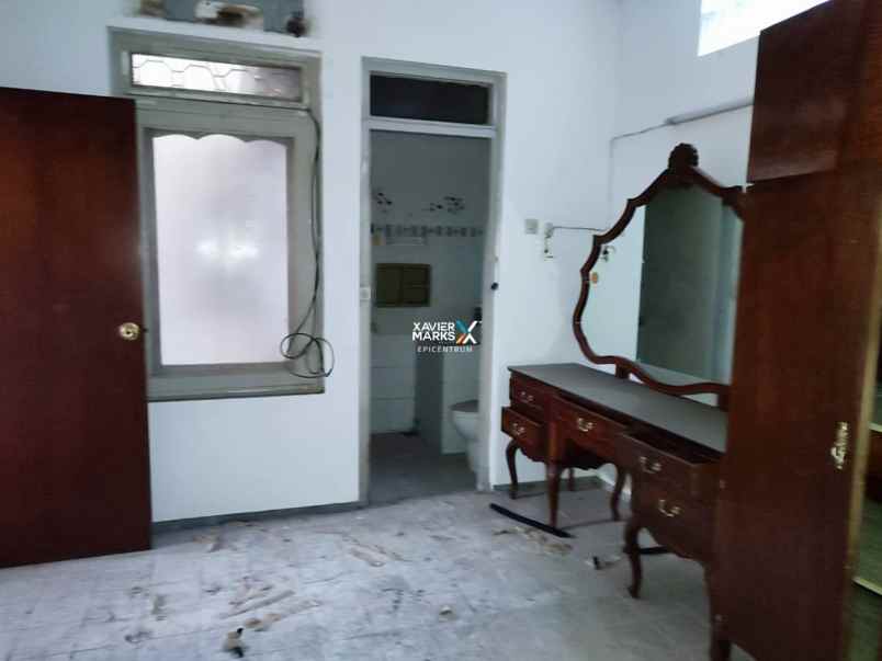 dijual rumah petemon