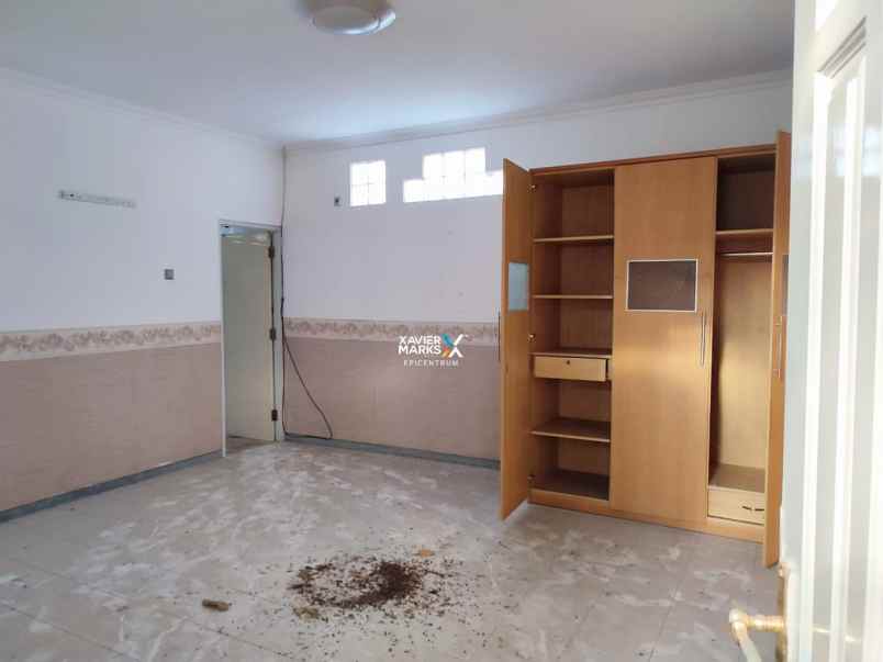 dijual rumah petemon