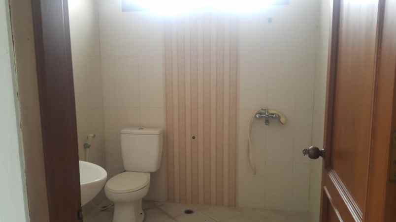 dijual rumah pondok bambu