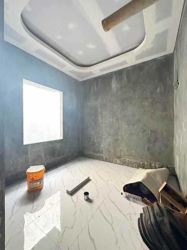 dijual rumah pondok gede