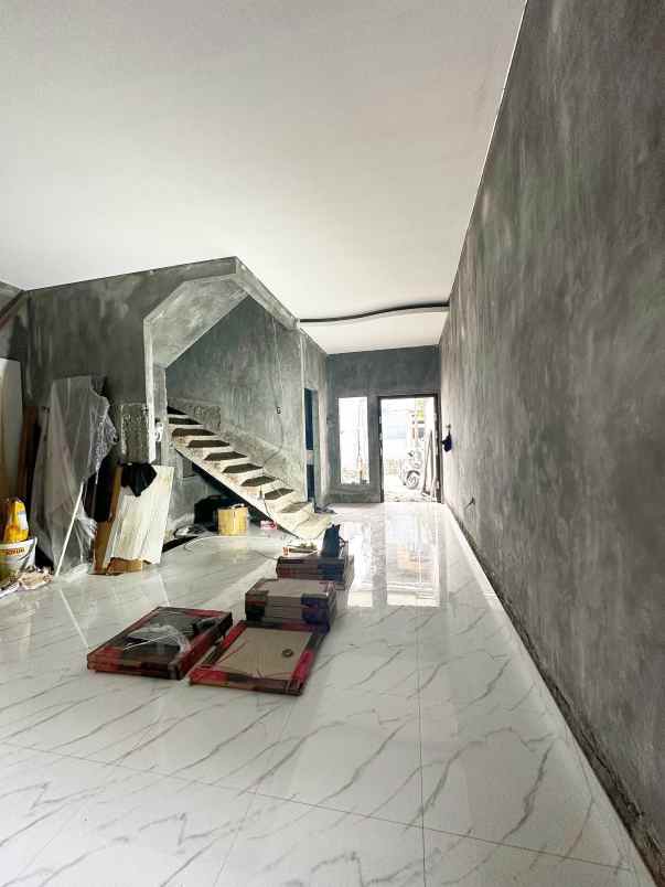 dijual rumah pondok gede