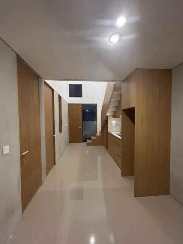 dijual rumah pondok kacang barat