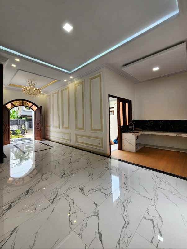 dijual rumah pondok kelapa
