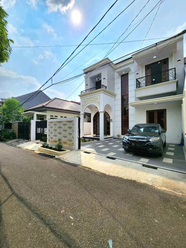 dijual rumah pondok kelapa