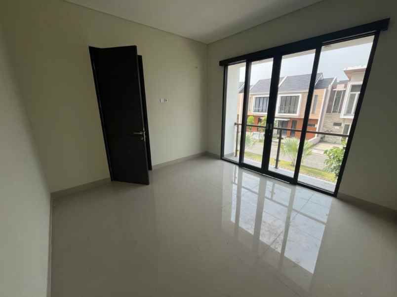 dijual rumah puri safira