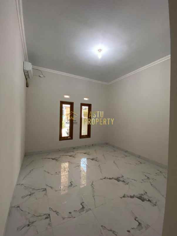 dijual rumah purwomartani