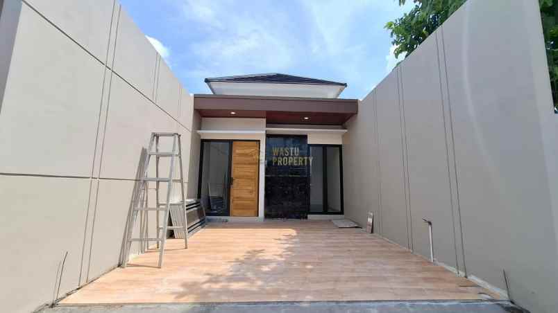 dijual rumah purwomartani