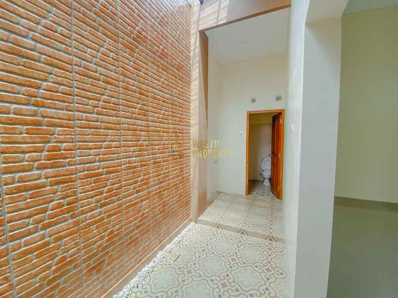 dijual rumah purwomartani kec kalasan