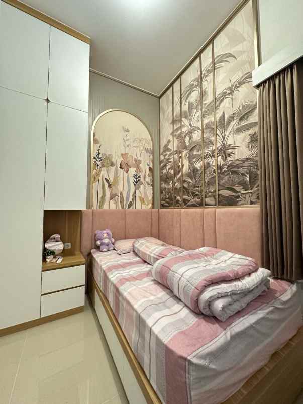 dijual rumah regency one