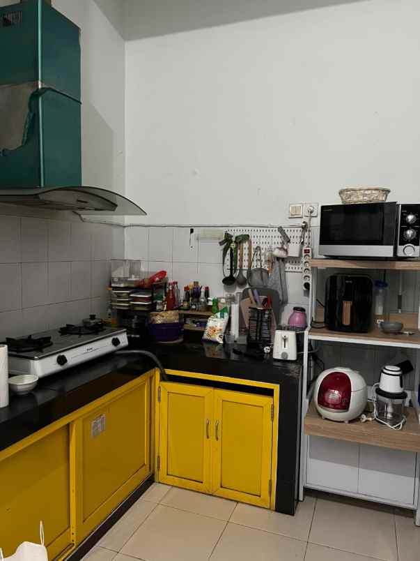 dijual rumah royal ketintang surabaya