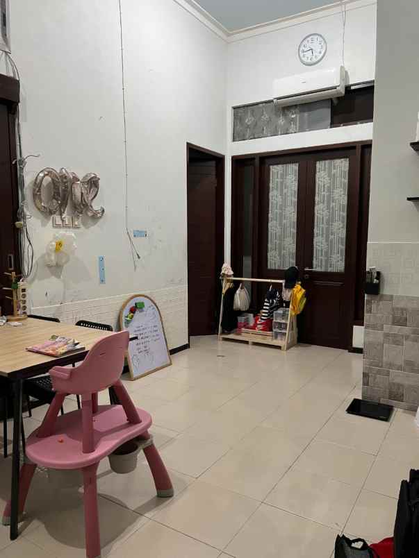 dijual rumah royal ketintang surabaya