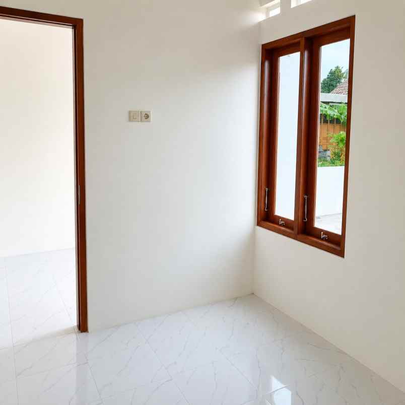 dijual rumah rumah d sasmaya bendan