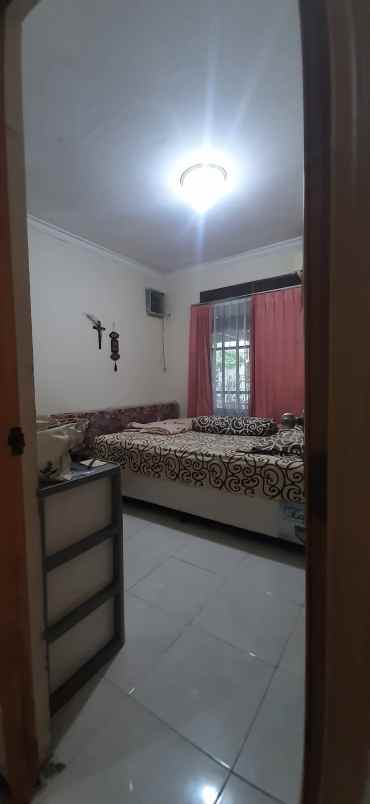 dijual rumah rungkut surabaya