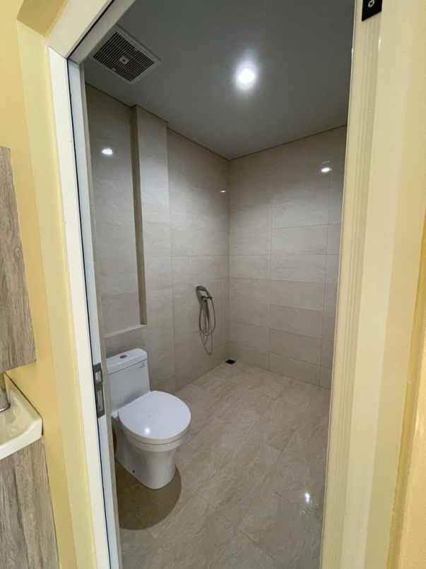 dijual rumah san diego pakuwon city