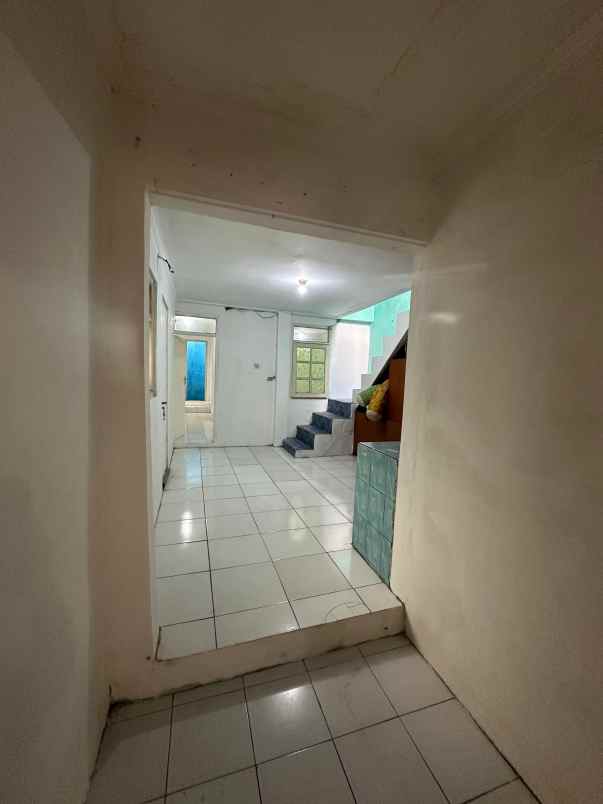 dijual rumah sariwangi