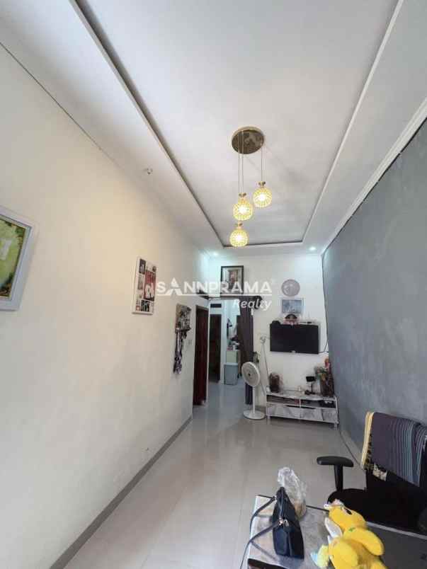 dijual rumah sawangan depok