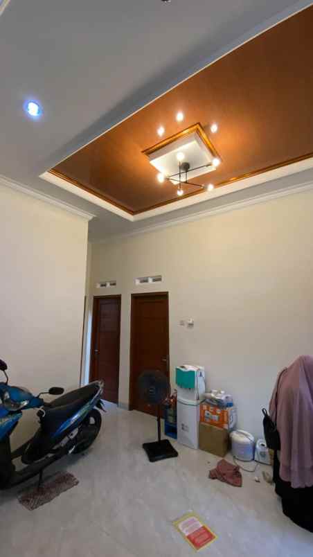 dijual rumah sednagtirto