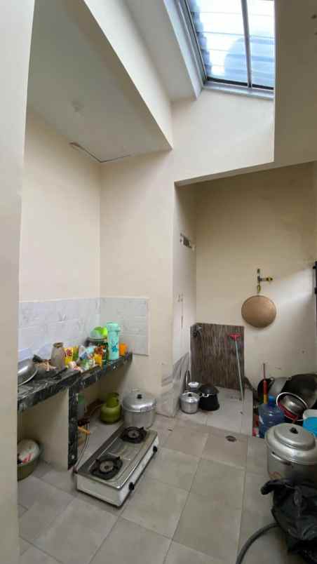 dijual rumah sednagtirto