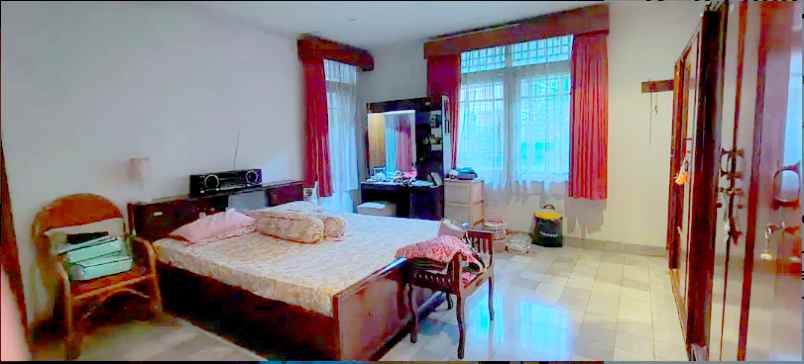 dijual rumah senopati