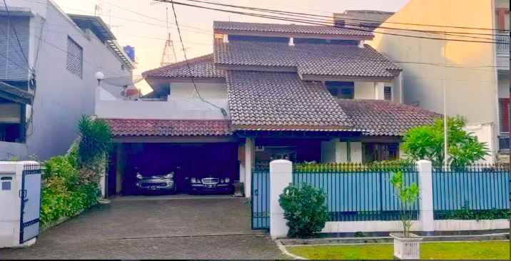 dijual rumah senopati