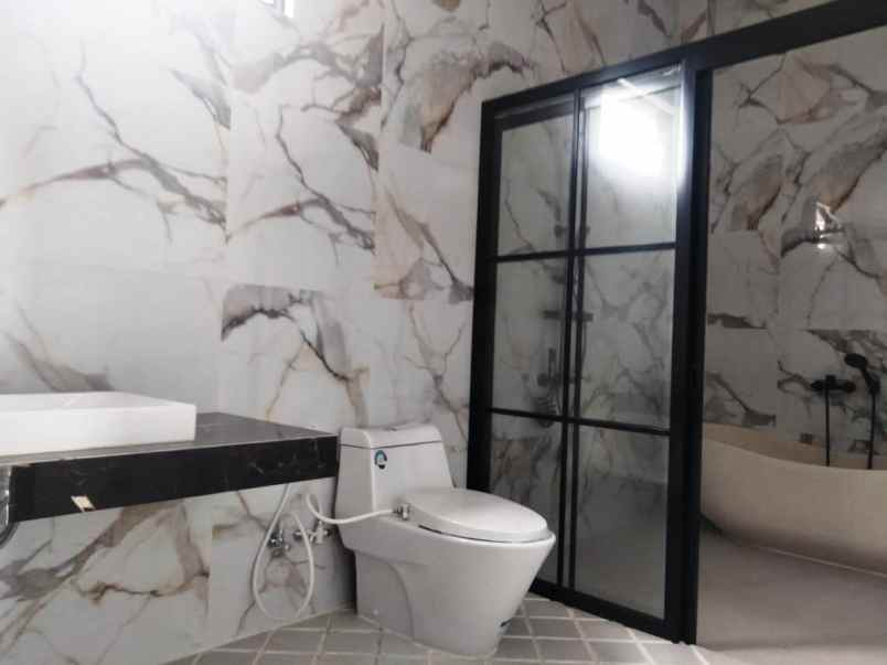 dijual rumah sentul city