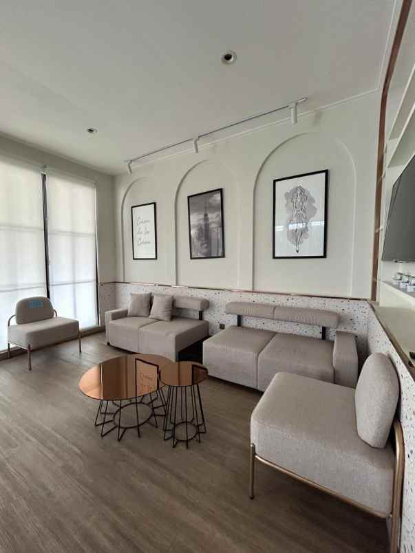 dijual rumah setiabudi