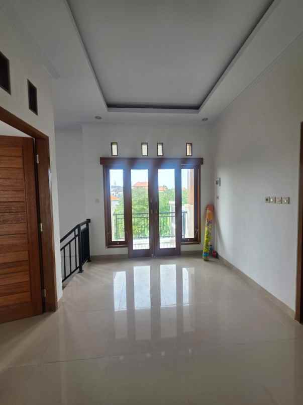 dijual rumah siap huni lokasi biaung kesiman