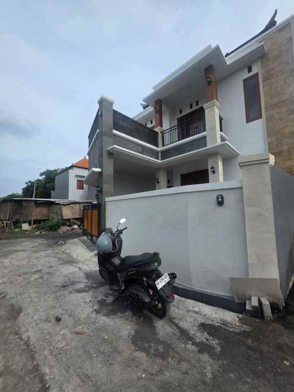 dijual rumah siap huni lokasi biaung kesiman