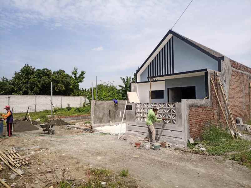 dijual rumah simogirang prambon