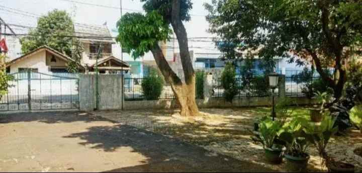 dijual rumah sisi jalan raya