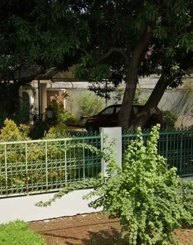 dijual rumah sisi jalan raya