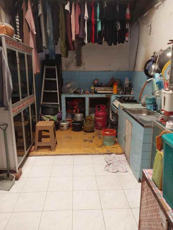 dijual rumah srengseng kembangan