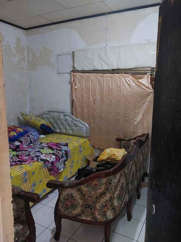 dijual rumah srengseng kembangan